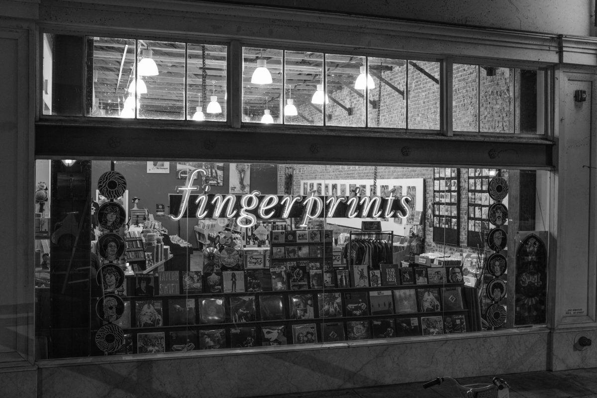 Front Window of Fingerprints Music in Long Beach CA