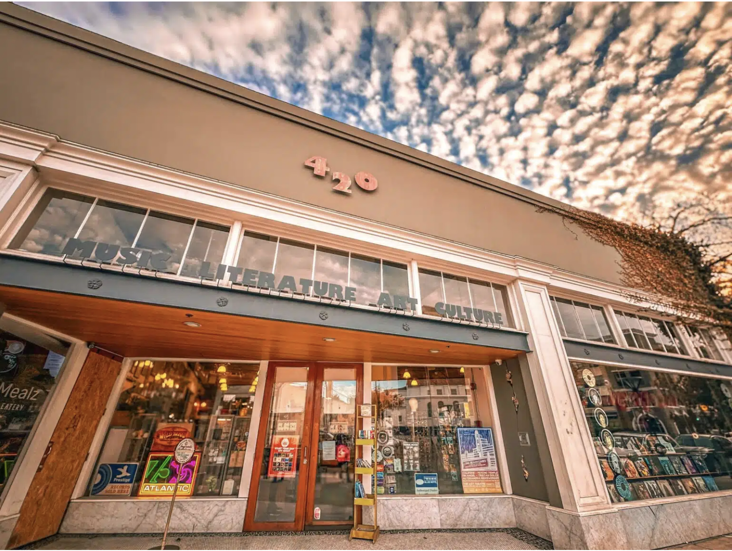 Fingerprints Music in Downtown Long Beach. Photo by Brian Addison.